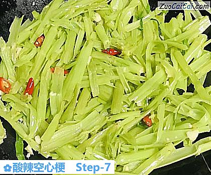 酸辣空心梗做法第七步骤