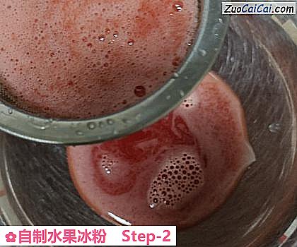 自制水果冰粉做法第二步骤