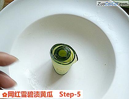 网红雪碧渍黄瓜做法第五步骤