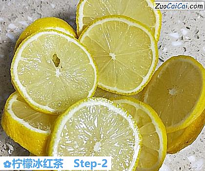 柠檬冰红茶做法第二步骤