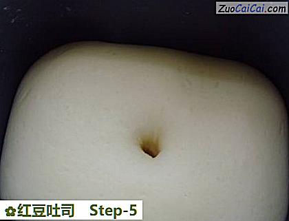 红豆吐司做法第五步骤