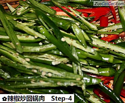 辣椒炒回锅肉做法第四步骤
