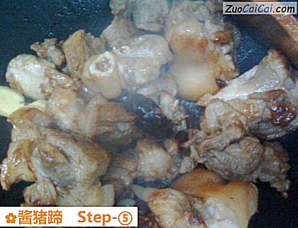 酱猪蹄做法第五步骤