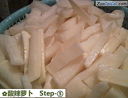 酸辣萝卜做法第五步骤