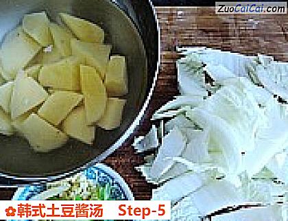韩式土豆酱汤做法第五步骤