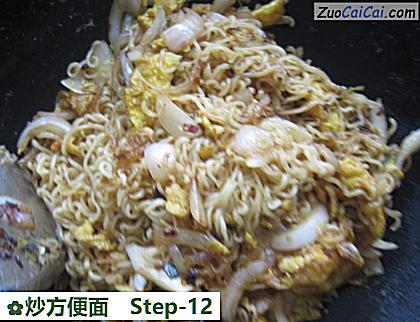 炒方便面做法第十二步骤