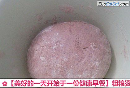 粗粮烫面卷子+小米蛋花粥做法第四步骤