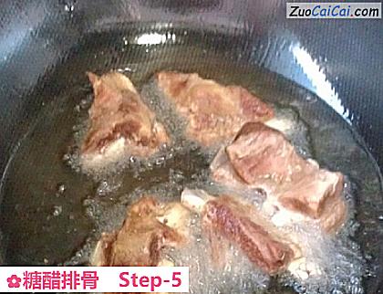 糖醋排骨做法第五步骤