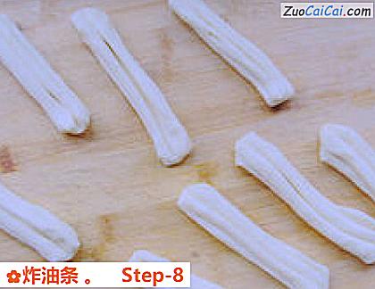 炸油条做法第八步骤