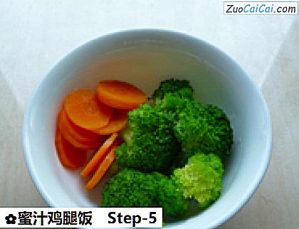 蜜汁鸡腿饭做法第五步骤