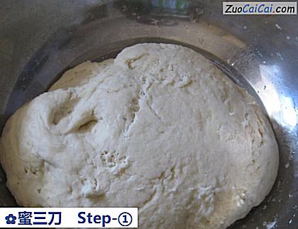 蜜三刀做法第一步骤