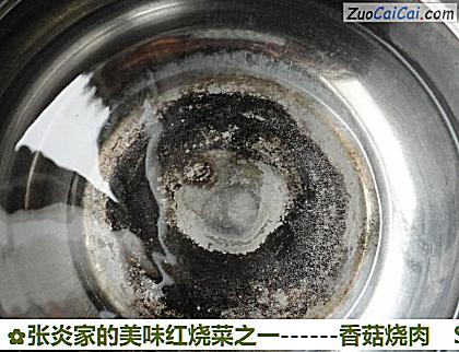 香菇烧肉做法第四步骤