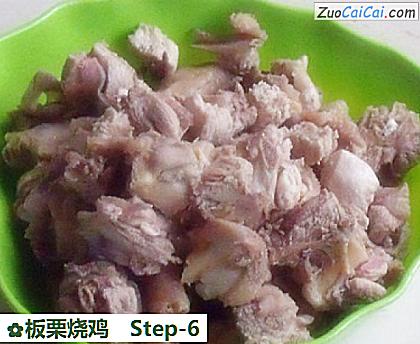 板栗烧鸡做法第六步骤