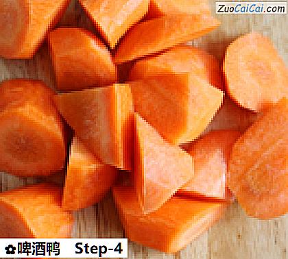 啤酒鸭做法第四步骤