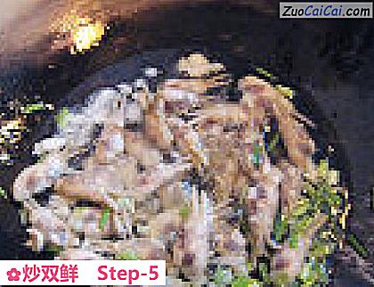 炒双鲜做法第五步骤