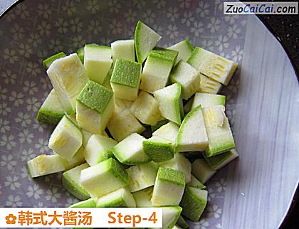 韩式大酱汤做法第四步骤