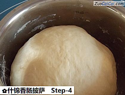 什锦香肠披萨做法第四步骤