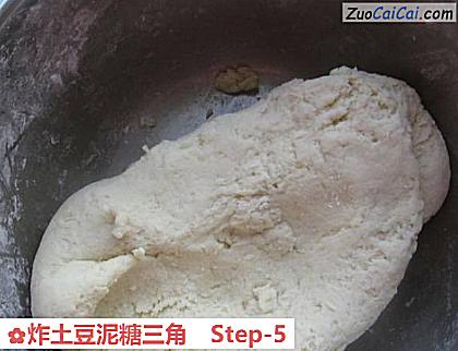 炸土豆泥糖三角做法第五步骤