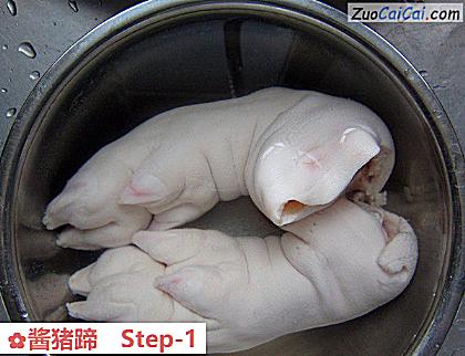 酱猪蹄做法第一步骤