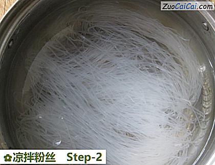 凉拌粉丝做法第二步骤
