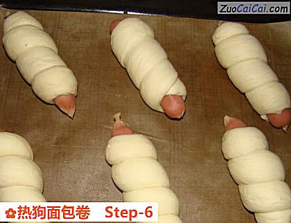 热狗面包卷做法第六步骤