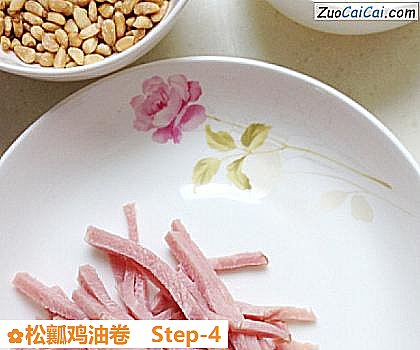 松瓤鸡油卷做法第四步骤