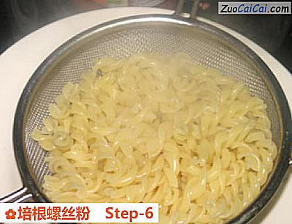 培根螺丝粉做法第六步骤