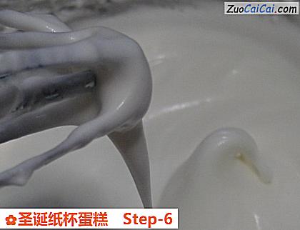 圣诞纸杯蛋糕做法第六步骤