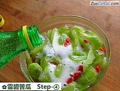 雪碧苦瓜做法第四步骤