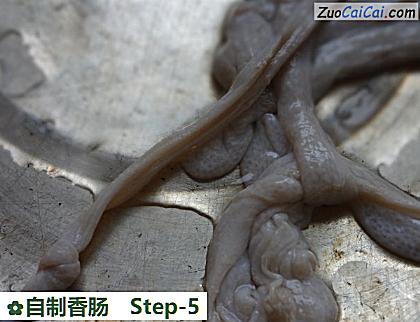 自制香肠做法第五步骤