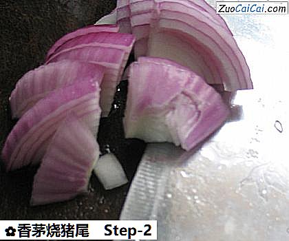 香茅烧猪尾做法第二步骤