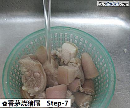 香茅烧猪尾做法第七步骤