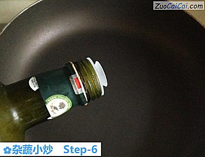 杂蔬小炒做法第六步骤