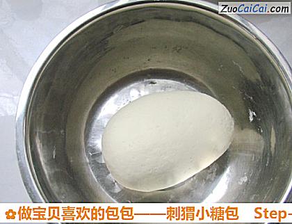 做宝贝喜欢的包包——刺猬小糖包做法第二步骤