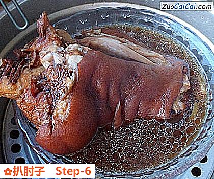 扒肘子做法第六步骤