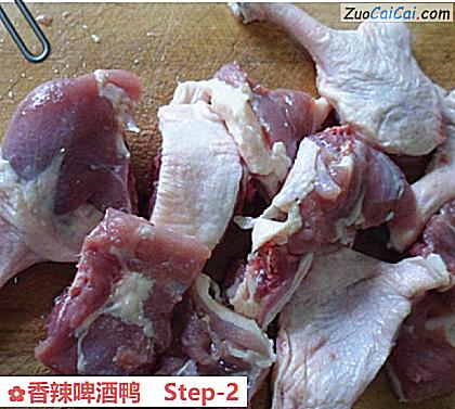 香辣啤酒鸭做法第二步骤