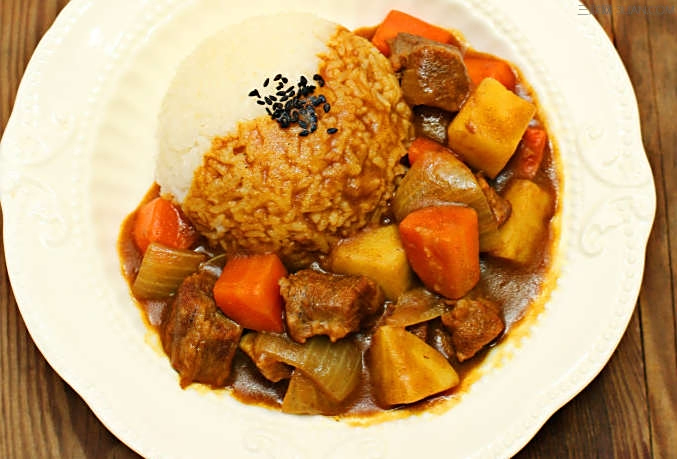 牛肉咖喱饭cover-1