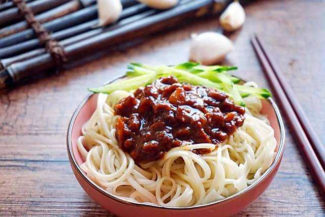 肉丁炸酱面cover-1