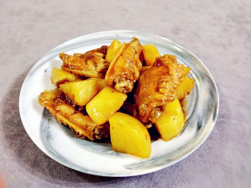 土豆炖鸡翅cover-1