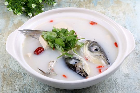 豆腐鱼头汤cover-1
