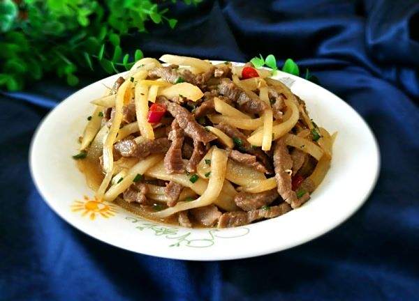 白萝卜炒牛肉cover-1