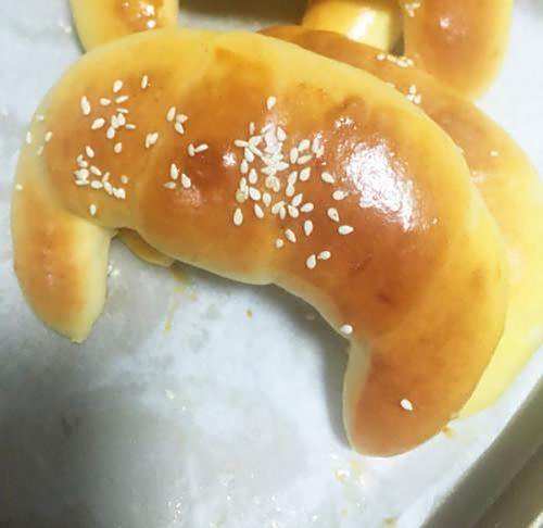 金牛角面包cover-1