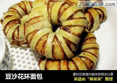豆沙花环面包