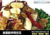 油面筋炒西兰花的做法