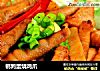 鹌鹑蛋烧鸡爪的做法