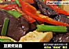 豆腐煮猪血的做法