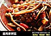 腊肉茶树菇的做法