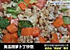黄瓜胡萝卜丁炒饭的做法