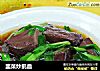 韭菜炒鹅血的做法