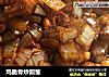 鸡脆骨炒圆葱的做法